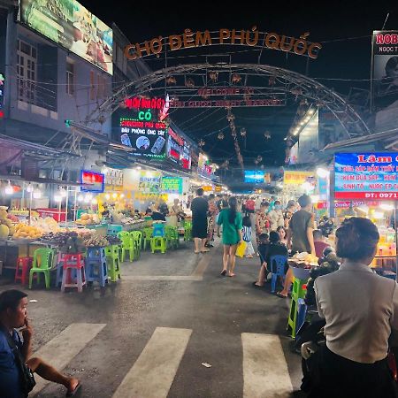 Отель Khach San Ngoc Son Дуонг-Донг Экстерьер фото